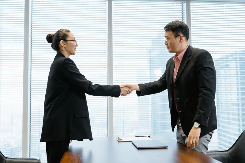 The Account Comes First: How Enterprise Sales Organizations Are Redefining Revenue in 2025